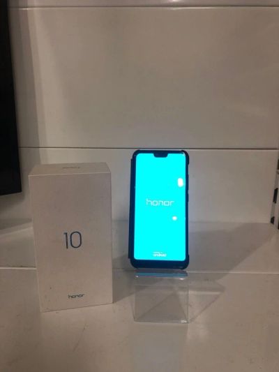 Лот: 13385832. Фото: 1. Honor 10 64GB (1503-10). Смартфоны