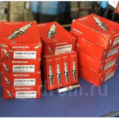 Лот: 15292676. Фото: 1. Свеча зажигания Honda 12290-r1a-h01. Электрооборудование