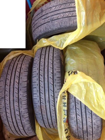 Лот: 10704516. Фото: 1. Bridgestone Sneaker. Шины
