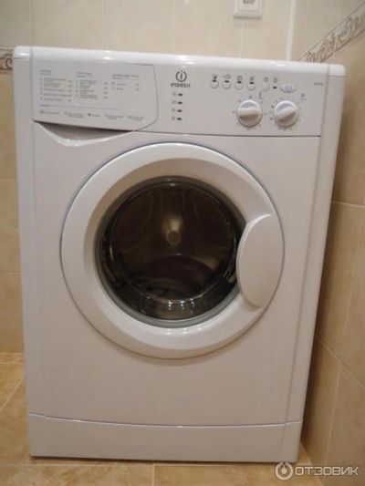 Лот: 7188356. Фото: 1. Продам стиральную машинку indesit... Стиральные машины