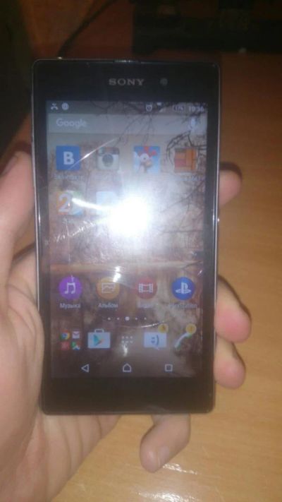 Лот: 6846051. Фото: 1. Sony Xperia Z1 нужна замена тачскрина... Смартфоны