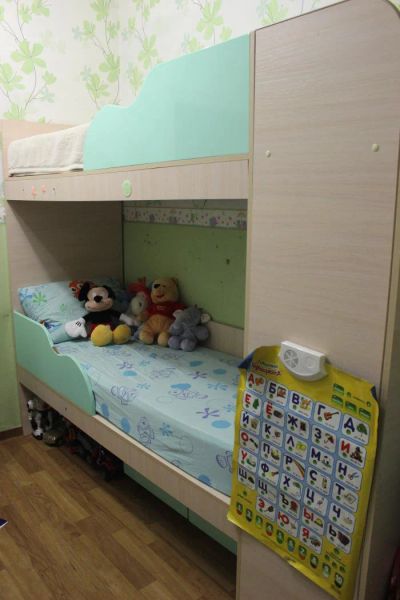 Лот: 9536399. Фото: 1. двухярусная кровать+встроенный... Детские кровати и кроватки