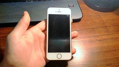 Лот: 8620221. Фото: 1. Apple iPhone 5S 16Gb Gold б/у. Смартфоны