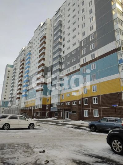 Лот: 23459797. Фото: 1. Продам 4-комн. кв. 74.3 кв.м... Квартиры, студии