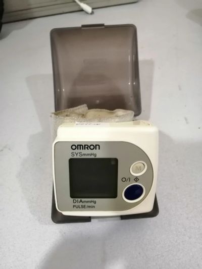 Лот: 14981300. Фото: 1. Тонометр Omron RX3 (0911-06). Оборудование