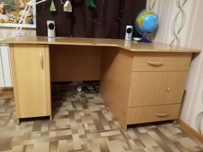 Лот: 18451180. Фото: 1. Письменный стол. Компьютерные и письменные столы