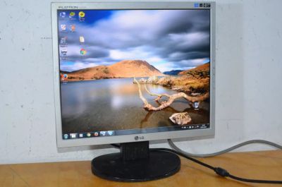 Лот: 15282941. Фото: 1. ЖК-монитор с диагональю 17" LG... ЖК-мониторы