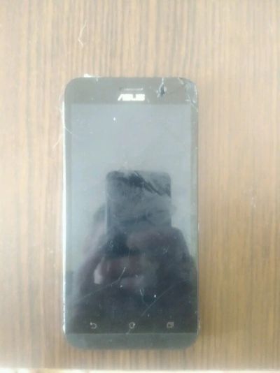 Лот: 13939882. Фото: 1. Asus zb500kl. Смартфоны