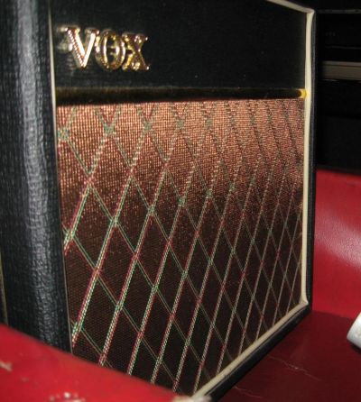 Лот: 7318377. Фото: 1. VOX Pathfinder 15r. Гитарные эффекты и комбоусилители