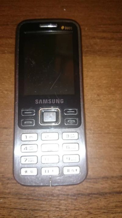Лот: 4436258. Фото: 1. Samsung GT-C3322. Кнопочные мобильные телефоны