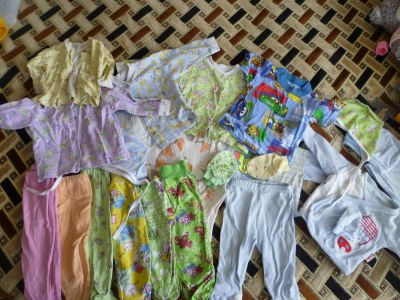 Лот: 7775825. Фото: 1. Вещи от 0-3 месяца. Ползунки, распашонки, слипы