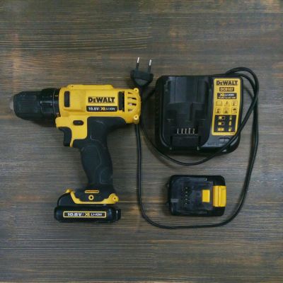 Лот: 14822982. Фото: 1. Шуруповерт DeWalt DCB 107. Электроинструмент