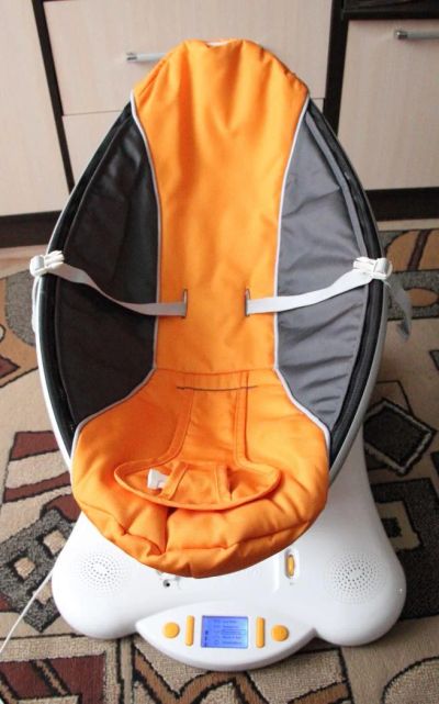 Лот: 5188824. Фото: 1. Электронная качеля 4 moms mamaroo. Ходунки, прыгунки, качели