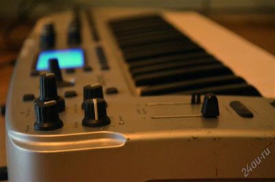 Лот: 2577952. Фото: 1. M-Audio Ozonic Audio/Midi FireWire... Клавишные
