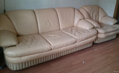 Лот: 13844374. Фото: 1. Комплект мягкой мебели из натуральной... Диваны