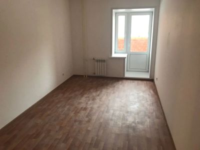Лот: 9039185. Фото: 1. Продам 3-к квартиру, 83 м2, 3... Квартиры, студии