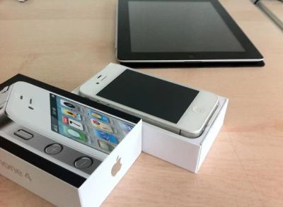 Лот: 3997797. Фото: 1. iPhone 4 32gb. Смартфоны
