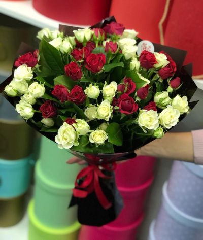 Лот: 15296417. Фото: 1. Букет из 15 кустовых роз. Свежие цветы