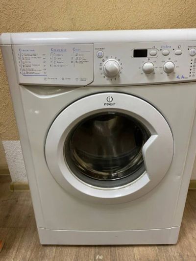 Лот: 18309915. Фото: 1. Узкая Стиральная машина Indesit... Стиральные машины