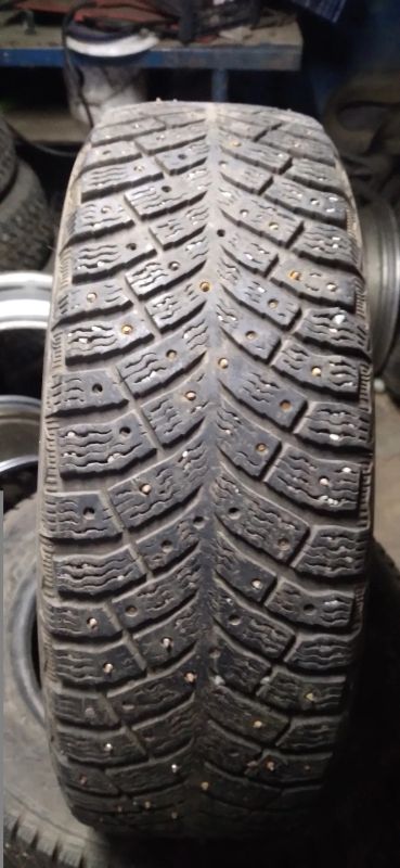 Лот: 21129516. Фото: 1. 1 шт 185-65-15 Michelin X-Ice... Шины