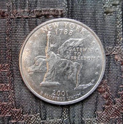 Лот: 766625. Фото: 1. Монета США. Квотер (25 цент) 2001г... Америка