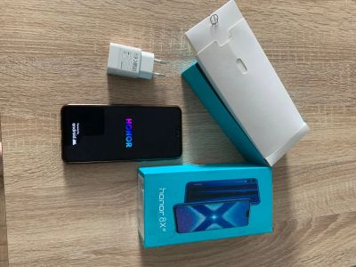 Лот: 16477474. Фото: 1. Honor 8x,полный комплект,отличное... Смартфоны