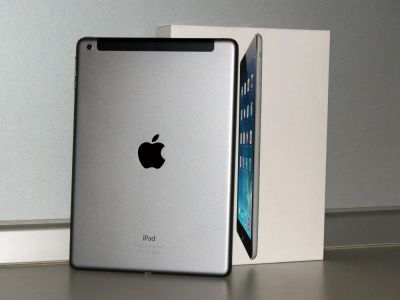 Лот: 4342999. Фото: 1. Планшет Apple iPad Air 16gb Space... Планшеты