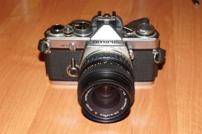 Лот: 3459395. Фото: 1. Olimpus OM-2n с объективом. Плёночные зеркальные