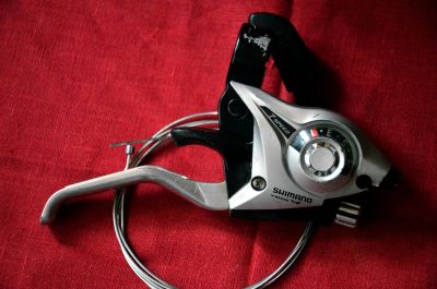 Лот: 14294665. Фото: 1. Комборучка Правая Shimano ST-EF51... Запчасти