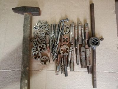 Лот: 24657529. Фото: 1. Инструмент(метчики плашки и пр... Ручной инструмент