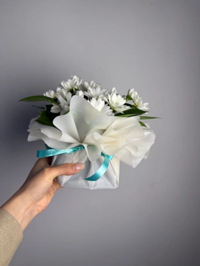 Лот: 25664875. Фото: 1. 8. Композиция из живых цветов. Свежие цветы