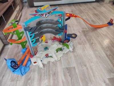 Лот: 18082588. Фото: 1. Hot Wheels невообразимый гараж. Игровые наборы