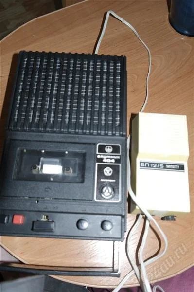 Лот: 2939951. Фото: 1. магнитофон "Спутник-404". 1984... Кассетные деки, магнитофоны