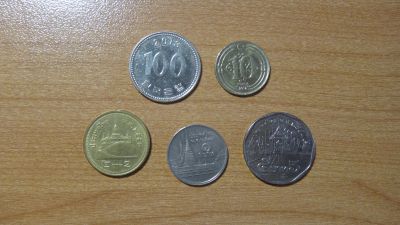 Лот: 24616727. Фото: 1. Набор монет Азии. 5. Наборы монет