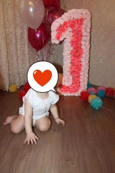 Лот: 7093906. Фото: 1. Единица на День рождения, гофрированная... Букеты из конфет, игрушек