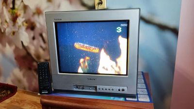 Лот: 25588627. Фото: 1. Телевизор sony trinitron 14" бу. Телевизоры