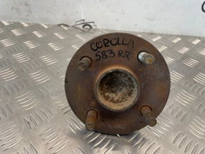 Лот: 21702684. Фото: 1. ступица Toyota Corolla ZZE121L. Двигатель и элементы двигателя