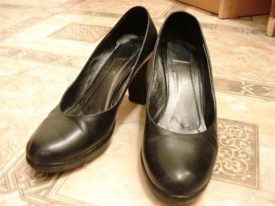 Лот: 920630. Фото: 1. Туфли женские классические черные... Туфли