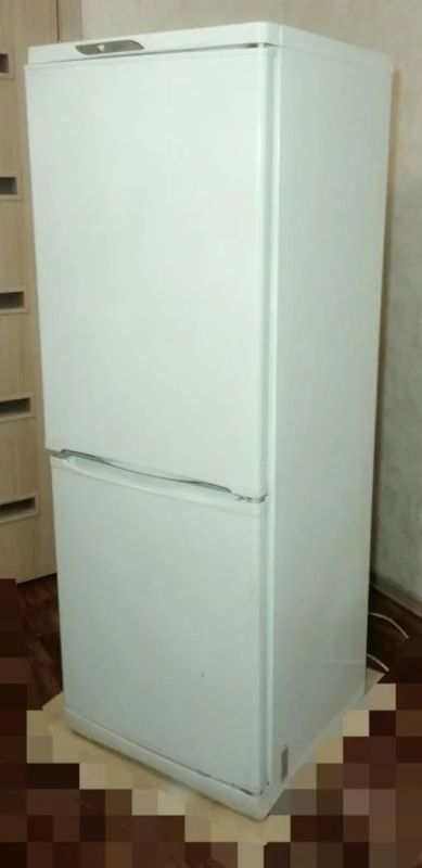 Лот: 10546341. Фото: 1. Двухкамерный холодильник Stinol... Холодильники, морозильные камеры