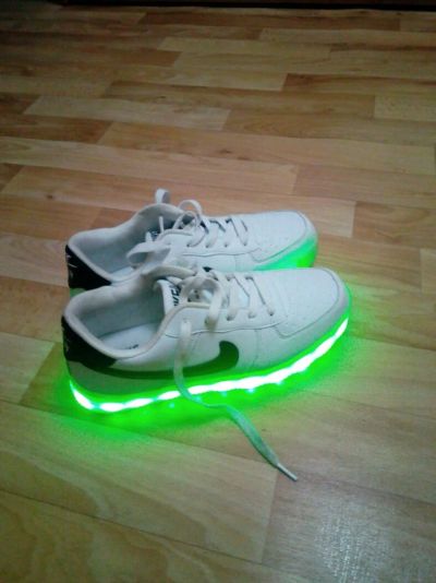 Лот: 12578002. Фото: 1. Led кросовки. Кеды, кроссовки, слипоны