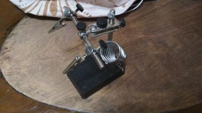Лот: 17244721. Фото: 1. Подставка для паяльника + "3-я... Радиолюбительский инструмент