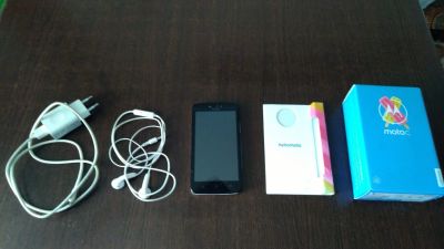 Лот: 14391803. Фото: 1. Смартфон Motorola Moto C XT 1750... Смартфоны
