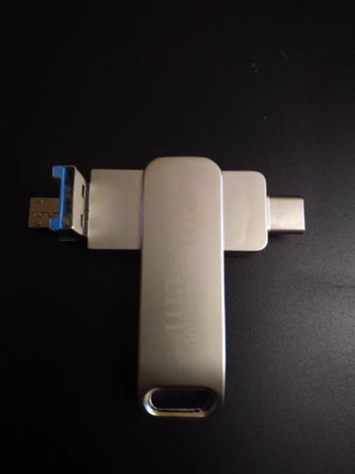 Лот: 20738322. Фото: 1. Флешка 64 ГБ 3в1 металл. USB-флеш карты