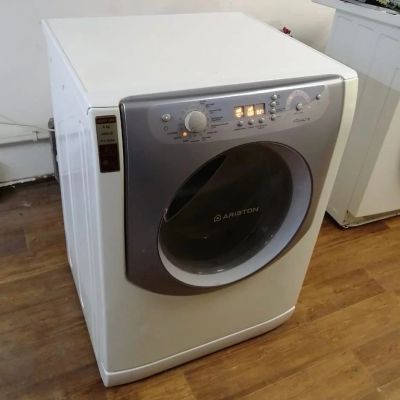 Лот: 17360065. Фото: 1. Стиральная машина Hotpoint Ariston... Стиральные машины