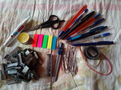 Лот: 16504803. Фото: 1. Пакет канцелярии. Школьная канцелярия