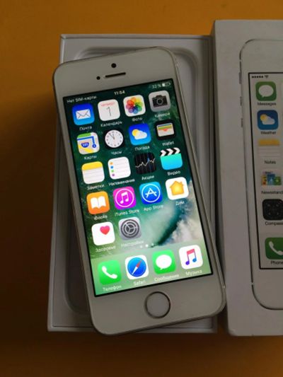 Лот: 8634075. Фото: 1. iPhone 5s 32gb LTE A1530 Silver. Смартфоны