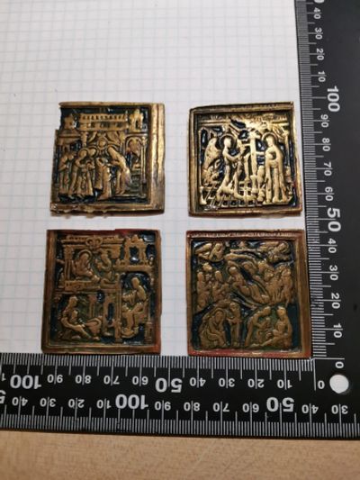 Лот: 17082926. Фото: 1. Старинные иконки 19го века. Предметы интерьера и быта