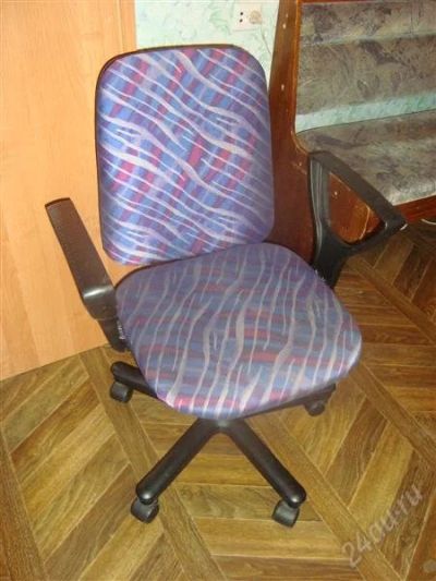 Лот: 1787183. Фото: 1. Стул на 5-ти колесиках. Офисные диваны
