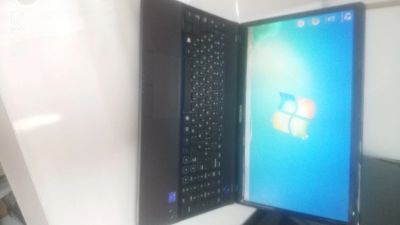 Лот: 17354956. Фото: 1. Ноутбук Samsung NP300E5X. Клавиатуры для ноутбуков