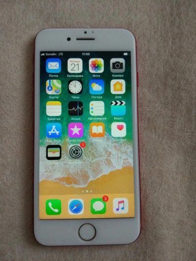 Лот: 10796362. Фото: 1. iPhone 7 128Gb RED. Смартфоны